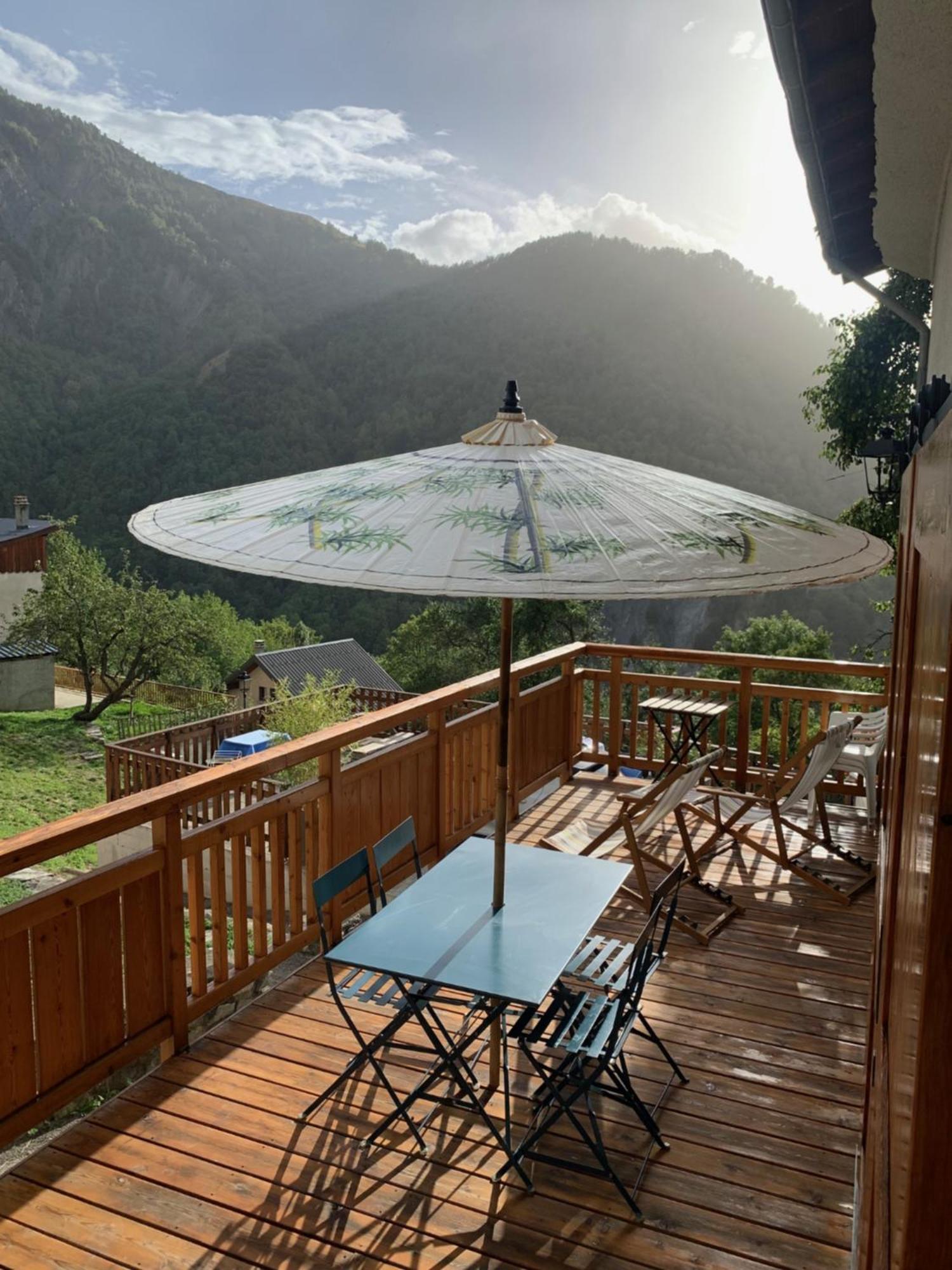 Appartement Le Sarana : 75M2, Calme, Belle Vue Avec Terrasse. à Les Deux Alpes Extérieur photo